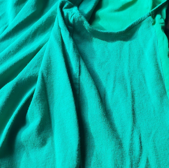 Sleeveless Two by Vince Camuto Collared Top - Picture 6 of 6